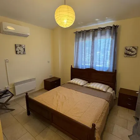 Stunning Traditional Stone - *