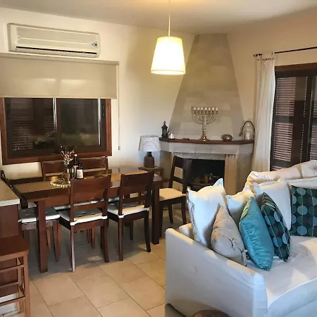 Stunning Traditional Stone - * Kallepia