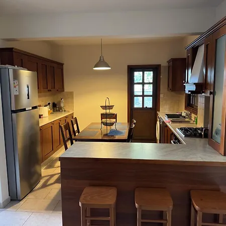 Stunning Traditional Stone - * Kallepia