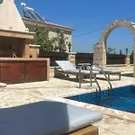 Stunning Traditional Stone - Villa Kallepia