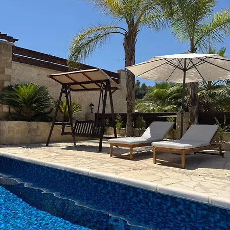 Villa Stunning Traditional Stone -