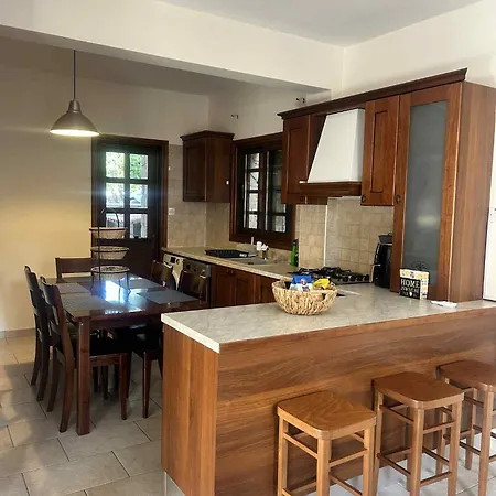 Stunning Traditional Stone - * Καλλέπια