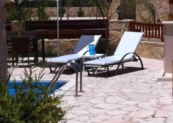 Stunning Traditional Stone -