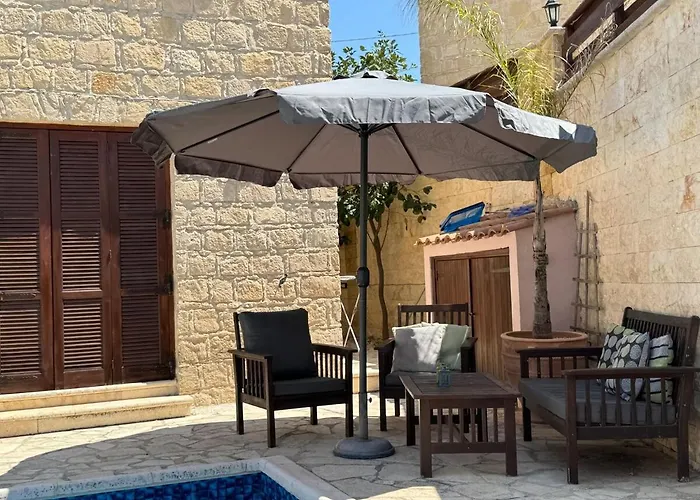 Villa Stunning Traditional Stone -