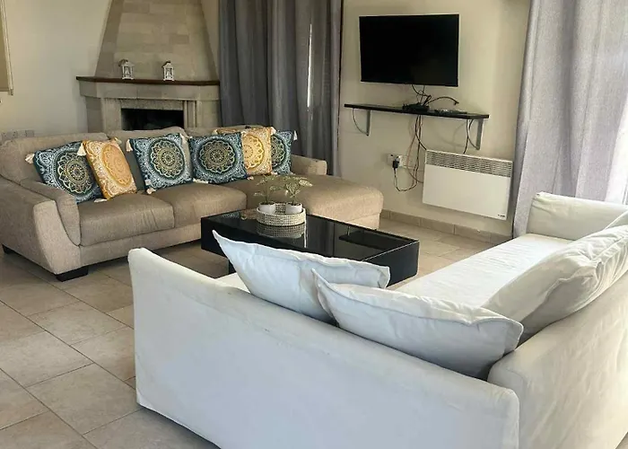 Villa Stunning Traditional Stone - *