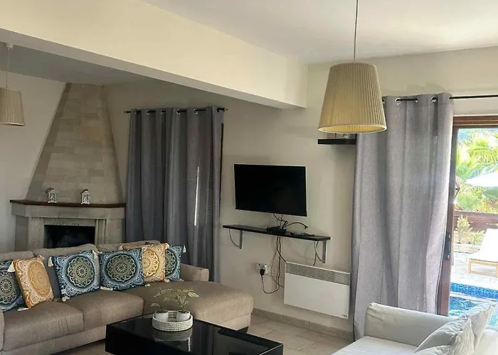 Stunning Traditional Stone -