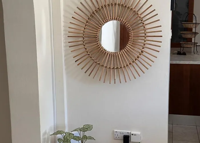 Stunning Traditional Stone - *